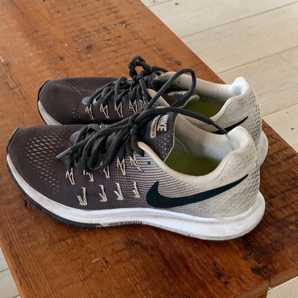 Nike Zoom Pegasus 33 Sneaker